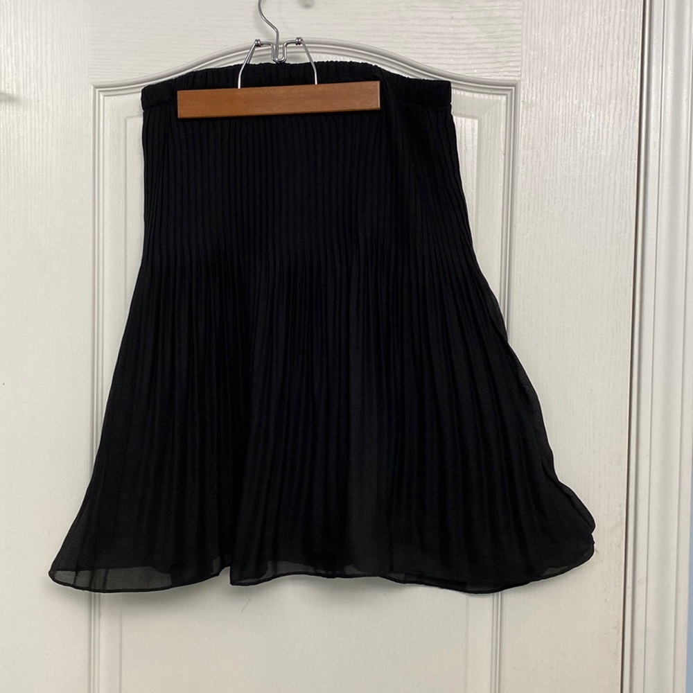 Allison Taylor pleated skirt